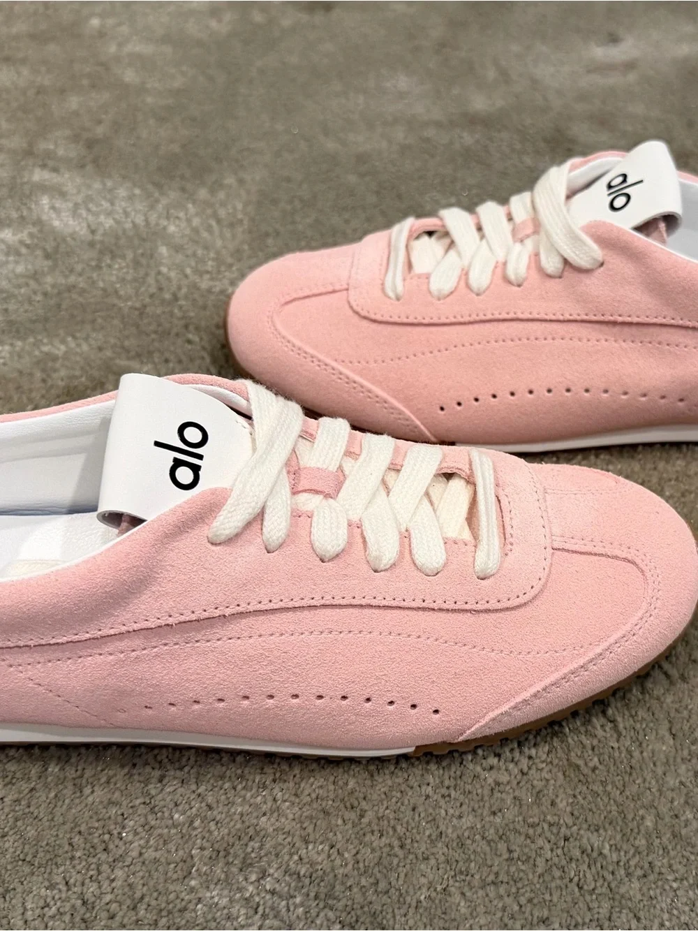 Brand New in Box: ALO Yoga Women's Pink Marshmallow Suede Low-Top Sneakers | 7.5